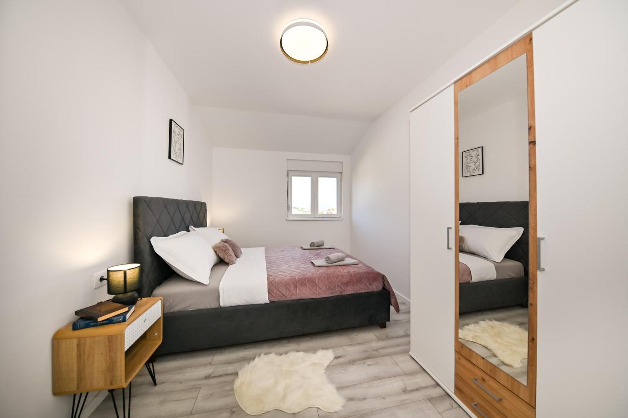 Veliki Apartman Petra Posedarje Exterior photo