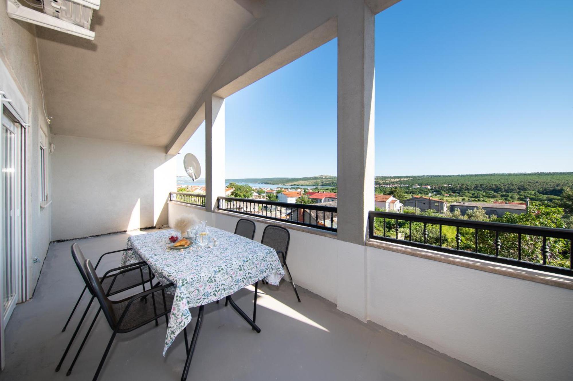 Veliki Apartman Petra Posedarje Exterior photo